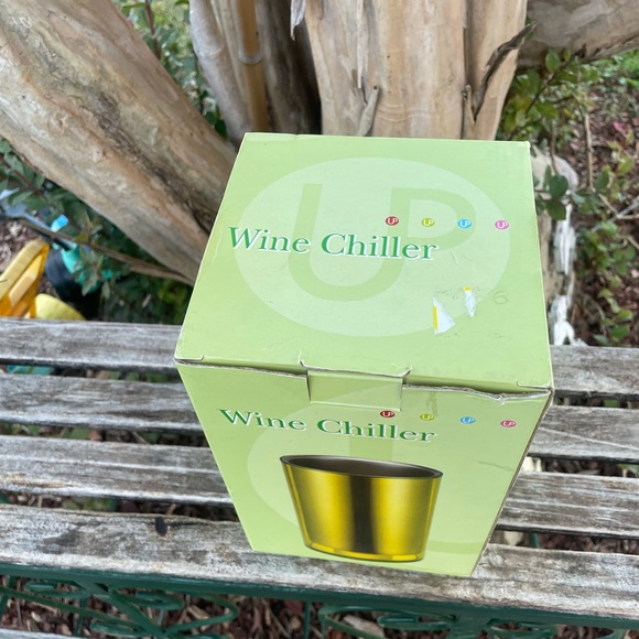 Wine chiller new in box green perfect for gifting - Picture 5 of 6
